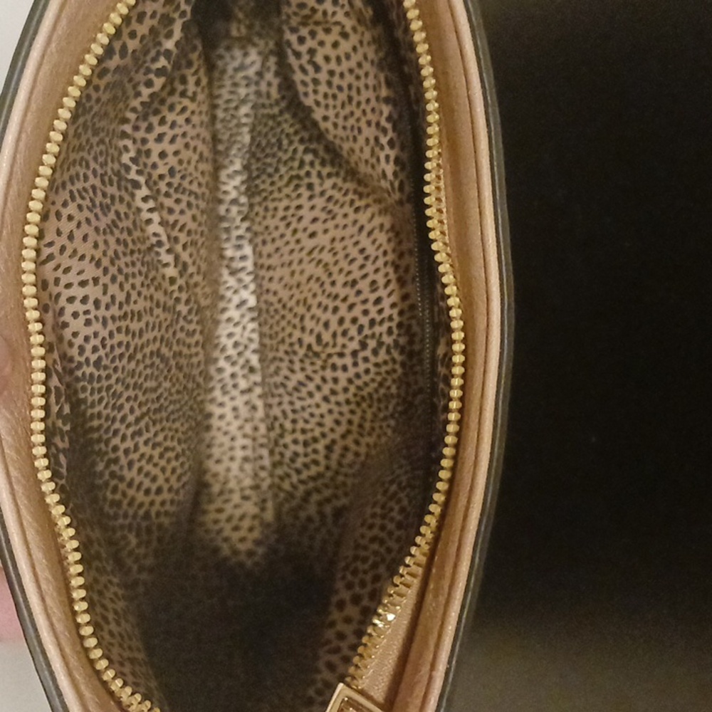Purse - Picture 3 of 4